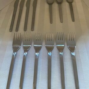 UNITED AIRLINES Boeing 747 Cutlery - Lot Of 13.  United Flatware
